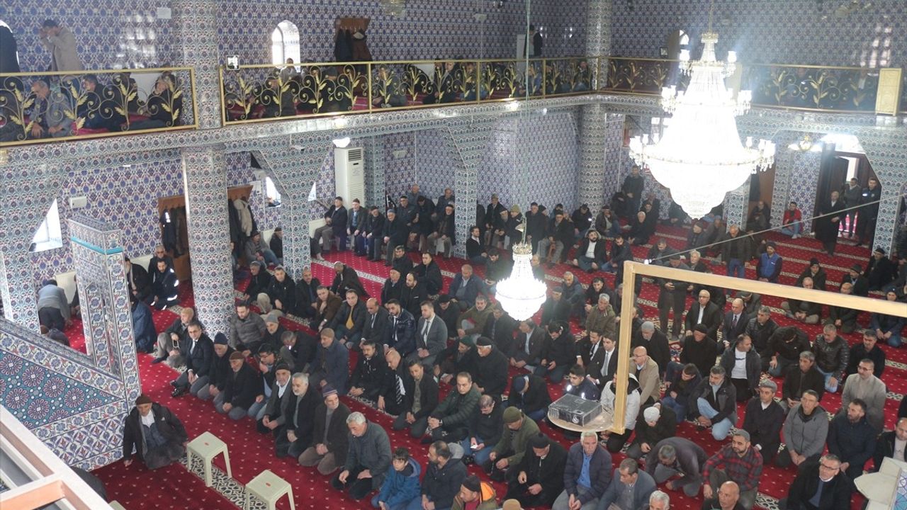 Ağrı'da 13 Yıl Önce Şehit Olan Savcı İçin Mevlit Programı Düzenlendi