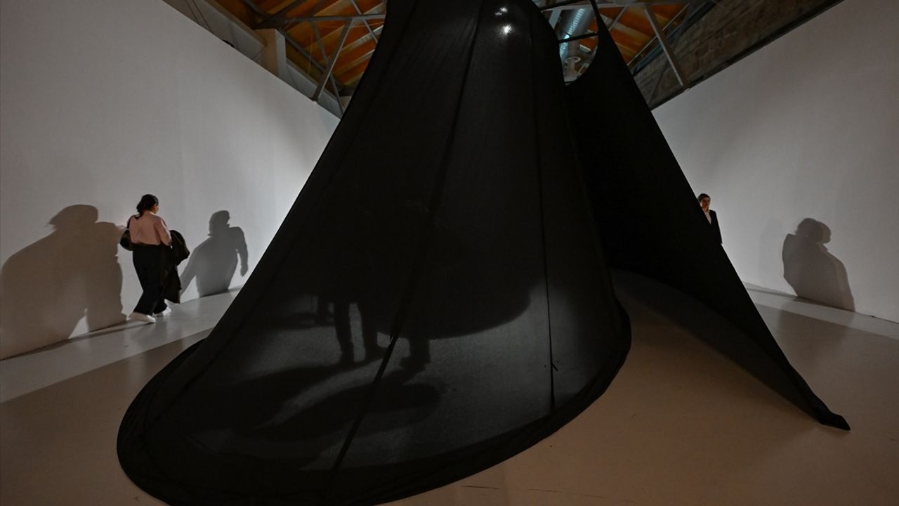 Ahmet Yiğider'in 'Karınca Yuvası' Sergisi CerModern'de Açıldı