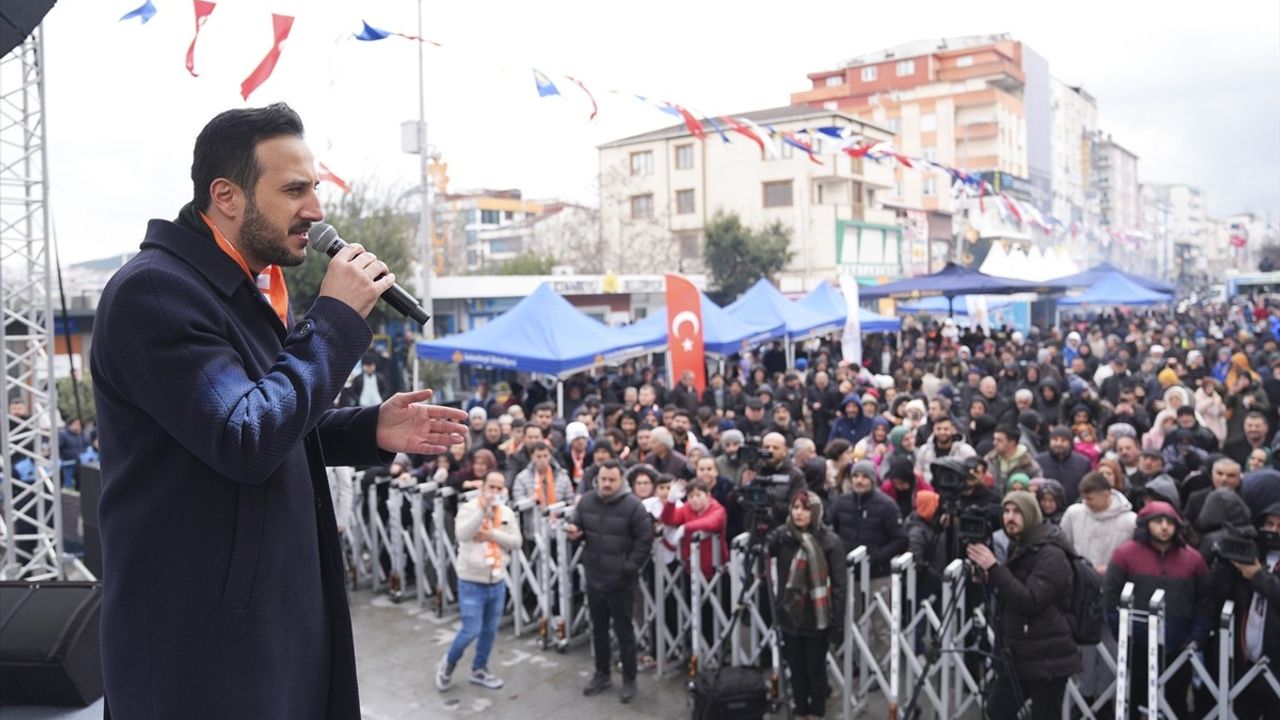 AK Parti İstanbul İl Başkanı Abdullah Özdemir, Sultanbeyli Hamsi Festivali'nde