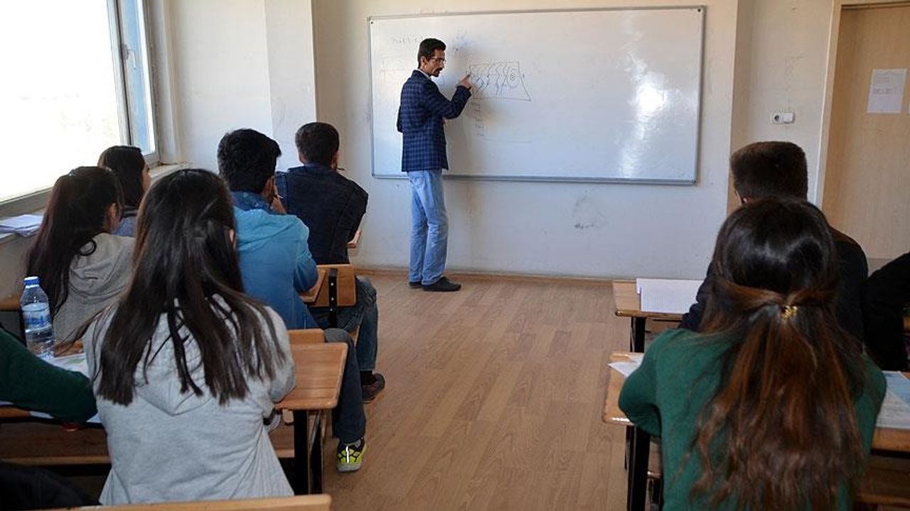 Alanya’da Öğrencilere Büyük Destek: Ücretsiz Eğitim Kursları Başladı