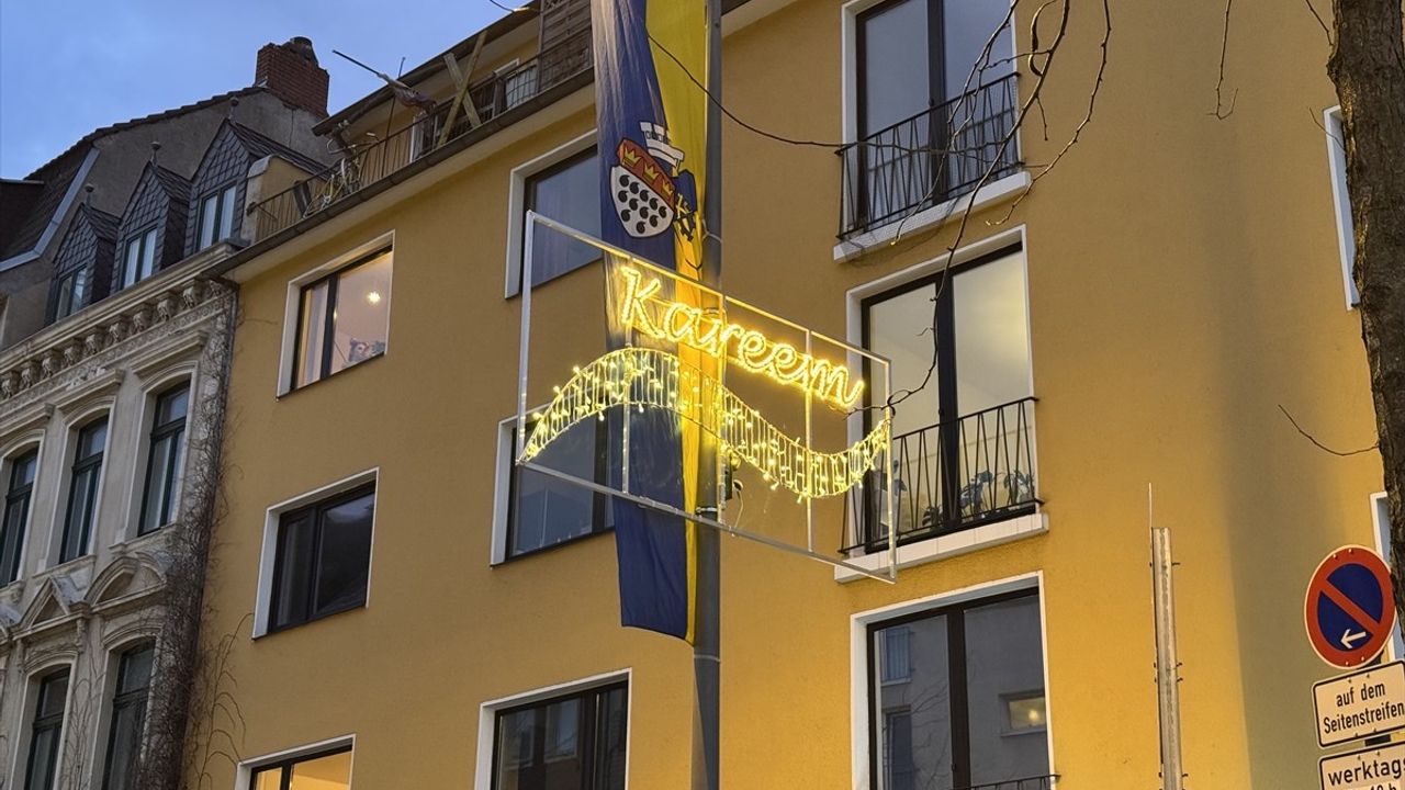 Almanya'da Ramazan Coşkusu: Caddeler Işıklarla Süsleniyor