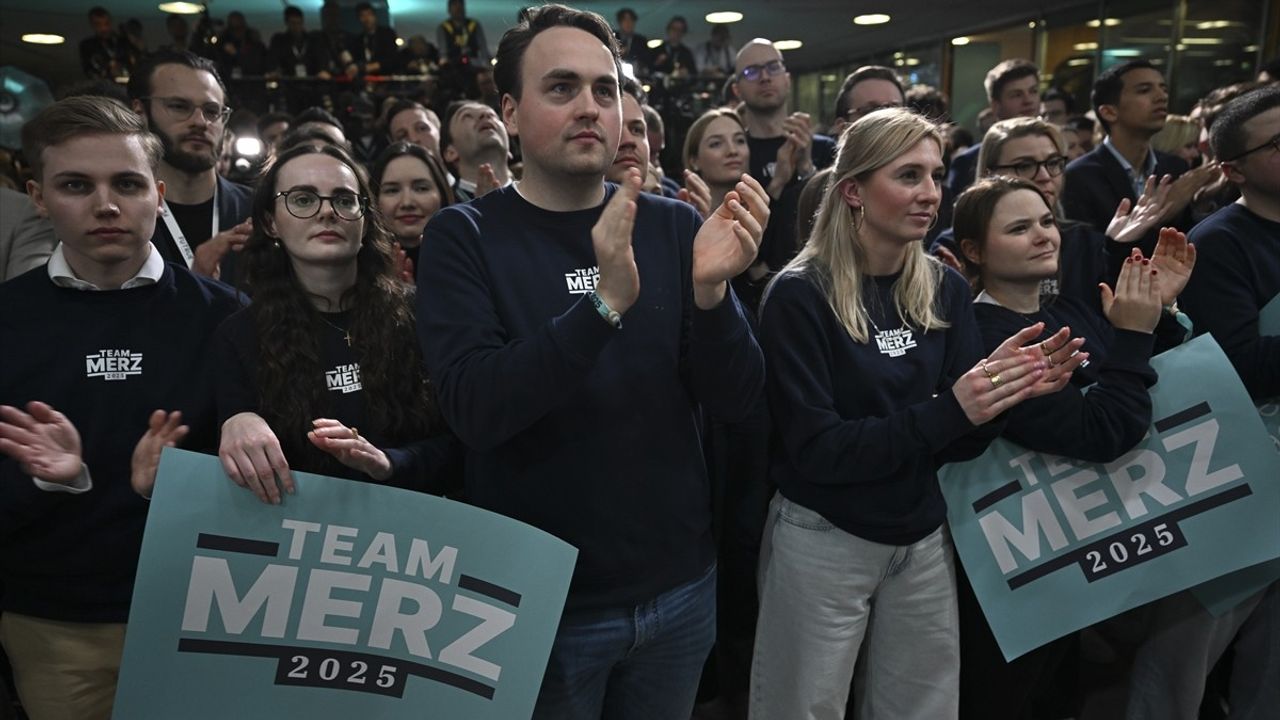 Almanya Genel Seçimlerinde CDU/CSU Önde: İlk Sandık Çıkış Anketi Sonuçları