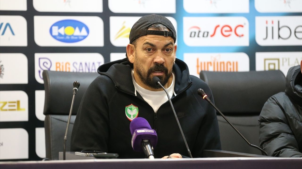 Amed Sportif Faaliyetler 4-0 ile Yeni Malatyaspor'u Geçti: Servet Çetin ve Murat Uçkun'un Açıklamaları