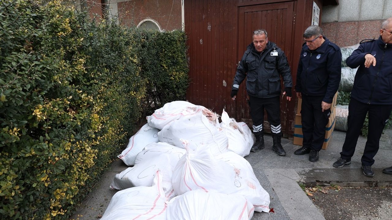 Antalya'da 1,5 Ton Sağlıksız Hayvan Karaciğeri Ele Geçirildi