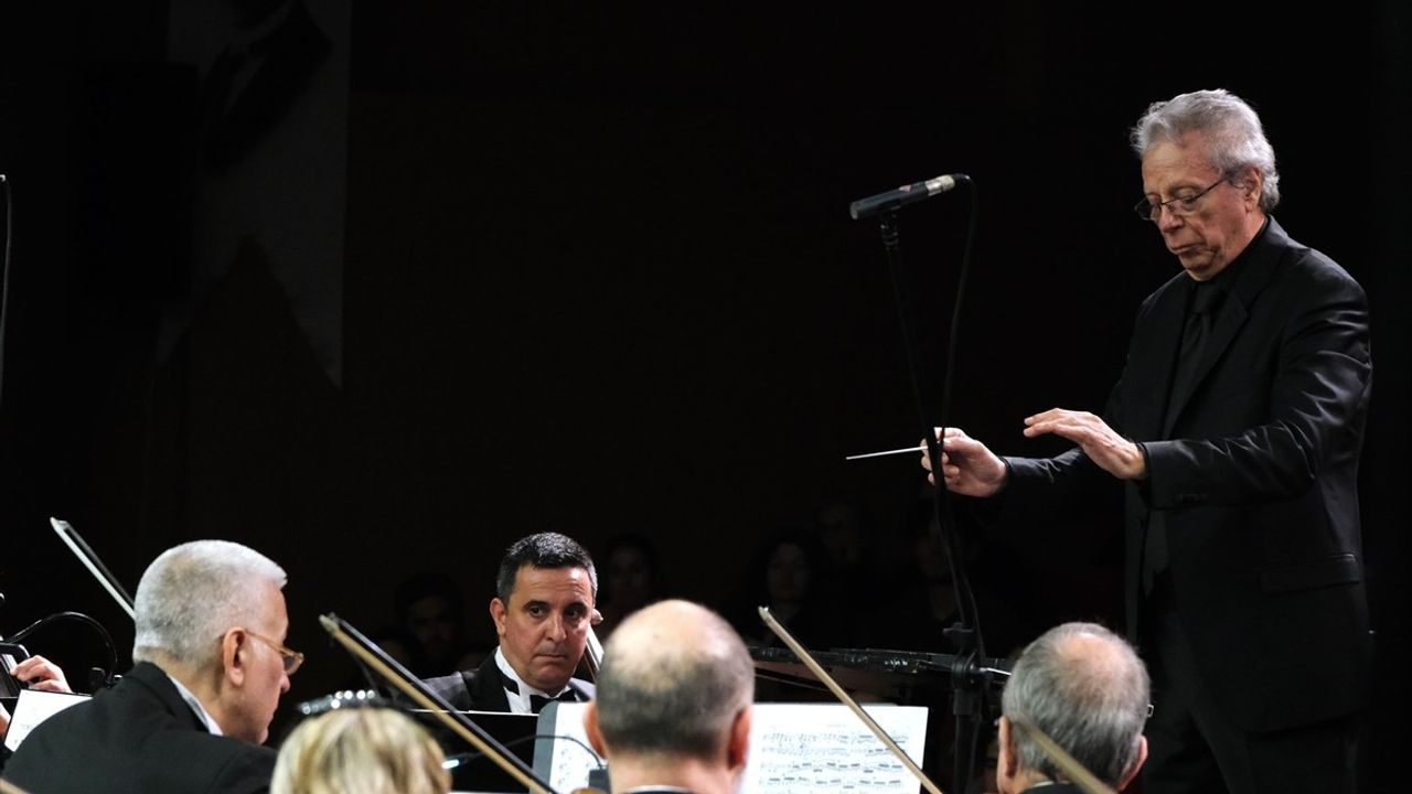 Antalya Devlet Senfoni Orkestrası Kirill Troussov'u Ağırladı