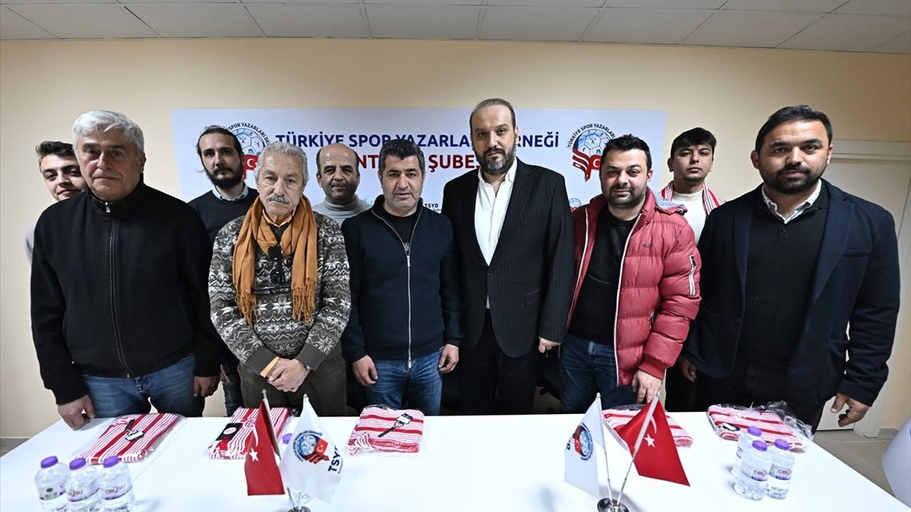 Antalyaspor'dan Alex de Souza Açıklaması: 'Onun Onayıyla Transferler Yapıldı'