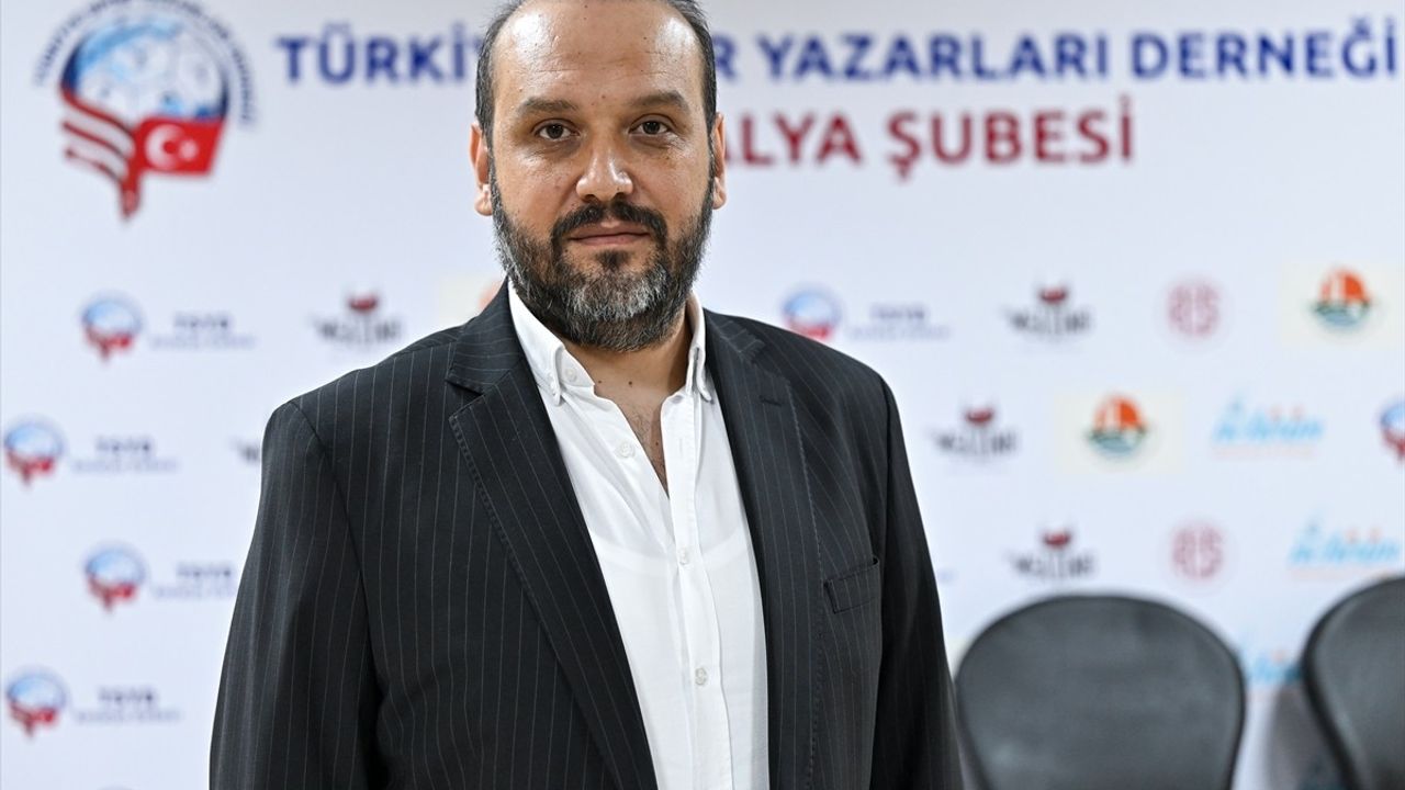 Antalyaspor, Emre Belözoğlu ile İlk Galibiyet İçin Hazırlanıyor