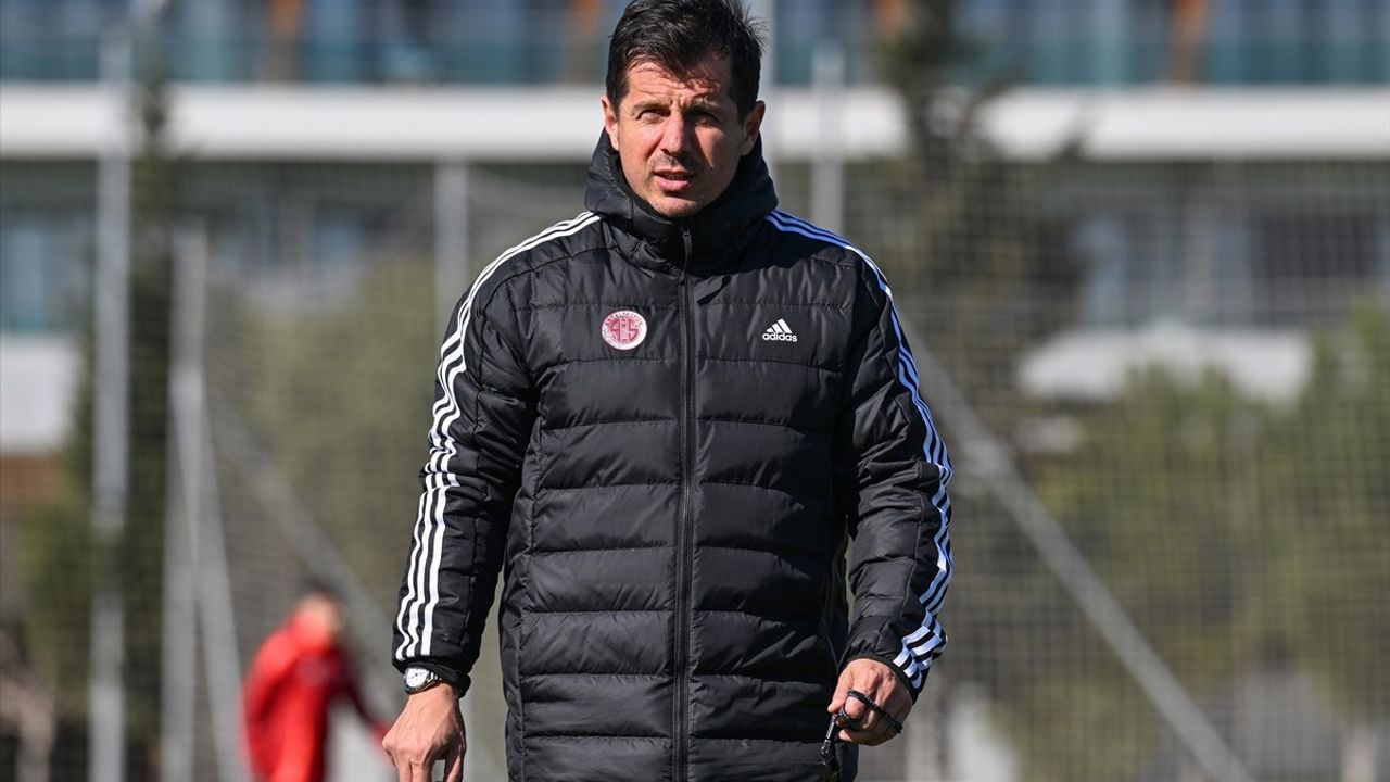 Antalyaspor, Kasımpaşa Maçında Kritik Galibiyet Peşinde