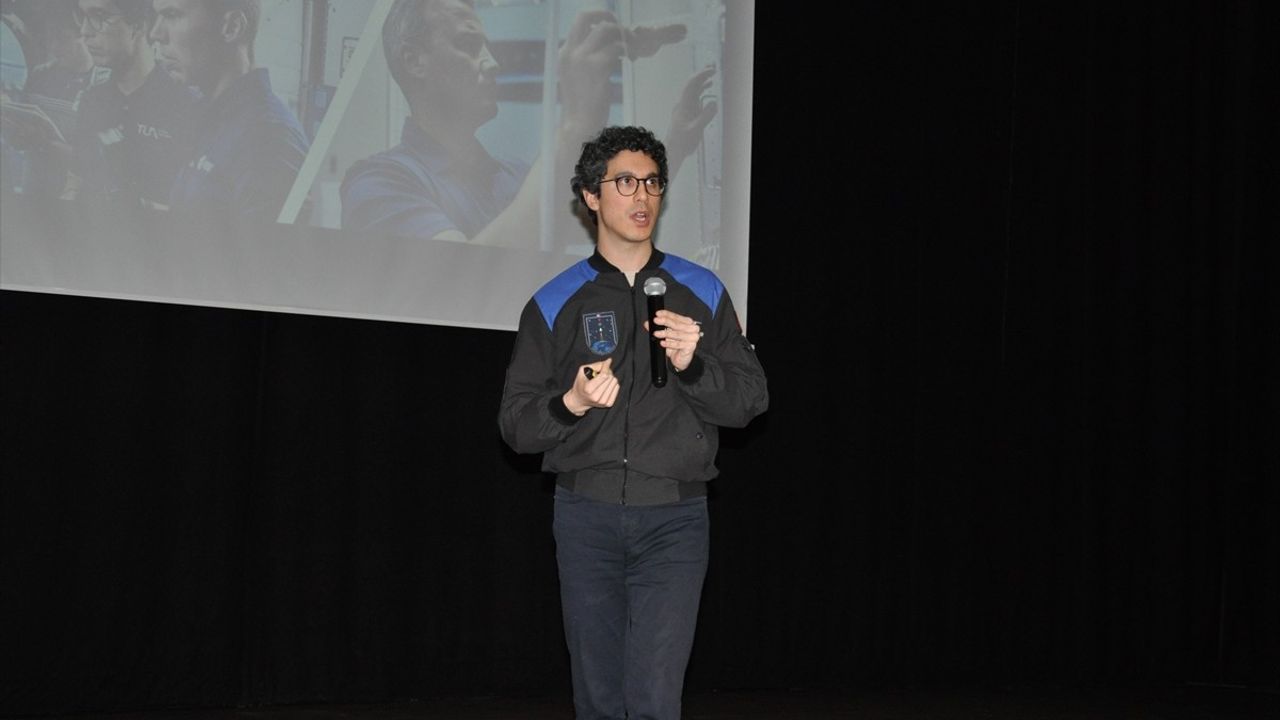 Astronot Tuva Cihangir Atasever, Eskişehir'deki Öğrencilerle Buluştu