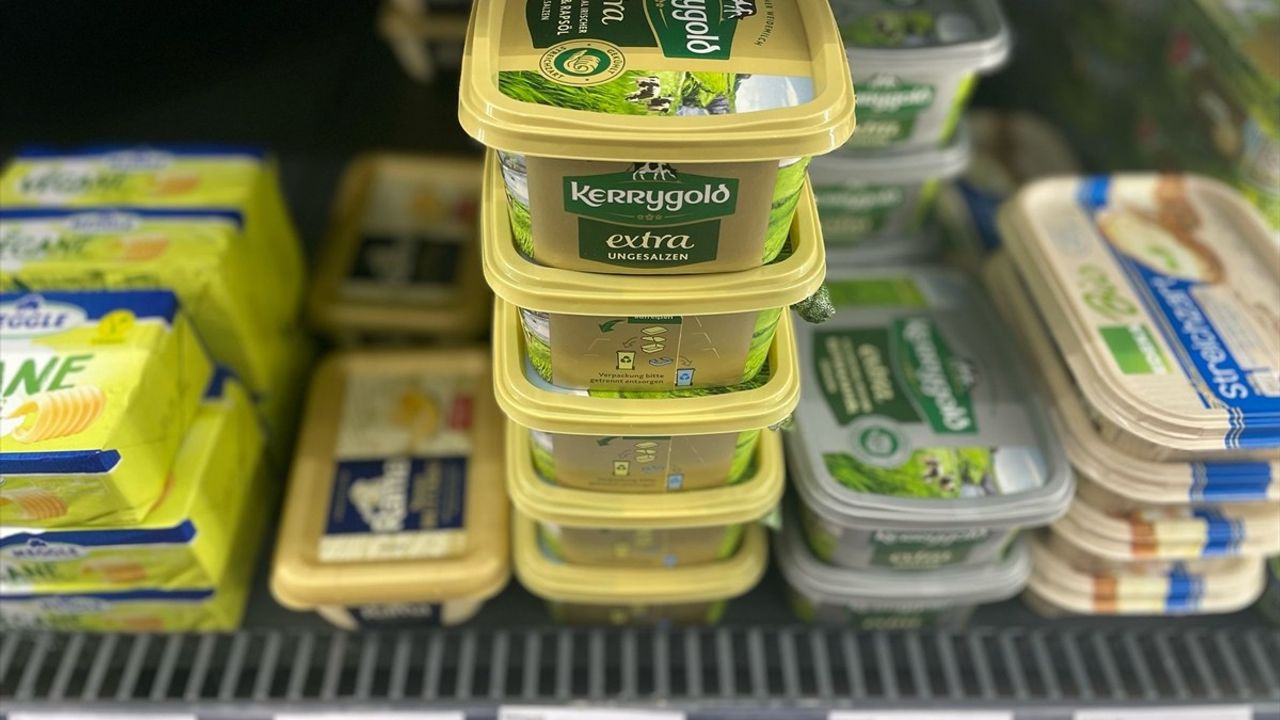 Avrupa'da Tereyağı Krizi: Fiyatların Yükselişi Tüketicileri Zorluyor