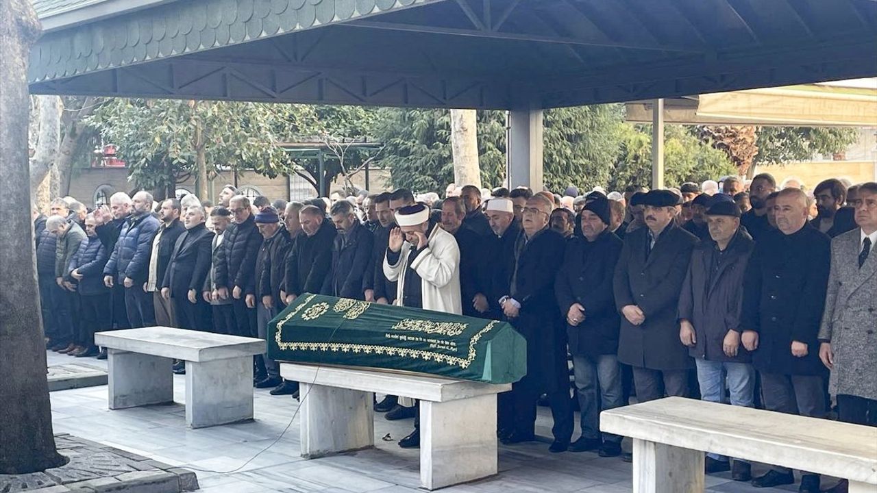 Bahçelievler'de Muhtar Tarafından Vurulan Emlakçı Şeref Yılmaz Son Yolculuğuna Uğurlandı