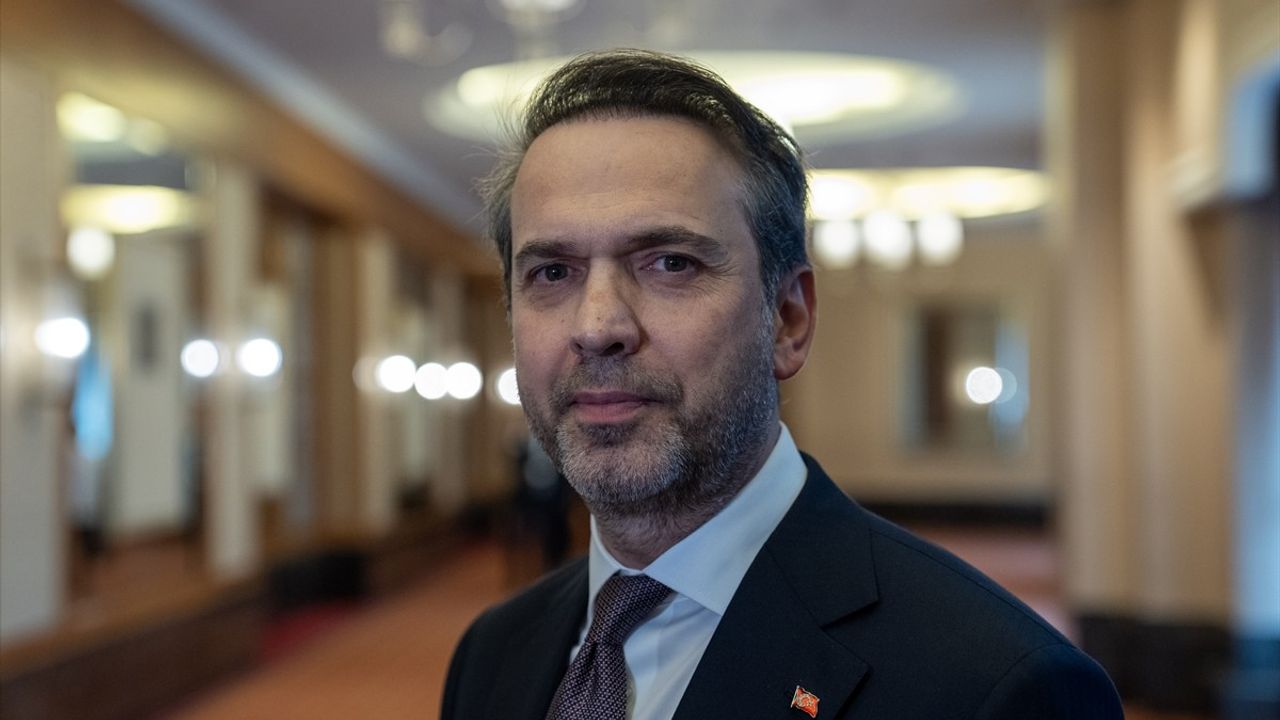Bakan Bayraktar'dan Türkmen Gazı Tedarikine Tarihi Açıklama