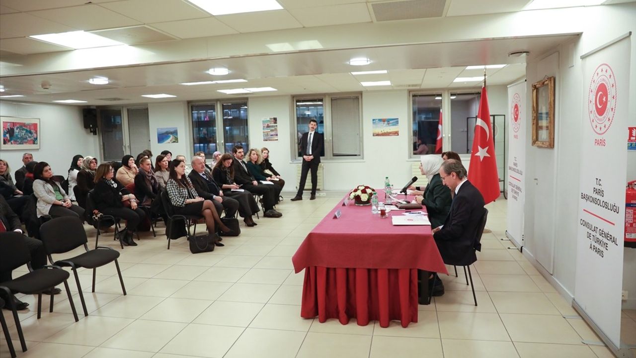 Bakan Göktaş, Paris'te Türk Vatandaşlarıyla Buluştu: 'Hiçbir Vatandaşımızı Geride Bırakmayacağız'