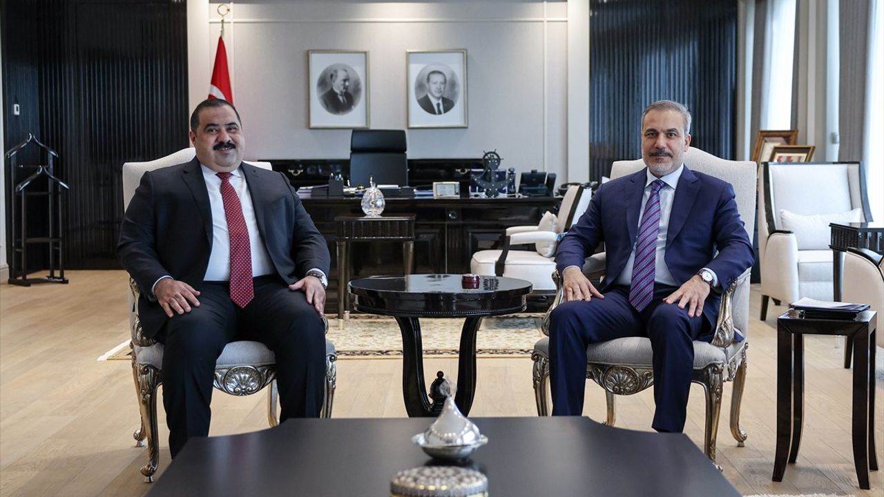 Bakan Hakan Fidan, Irak Azm İttifakı Lideri Müsenna Samarrai ile Görüştü
