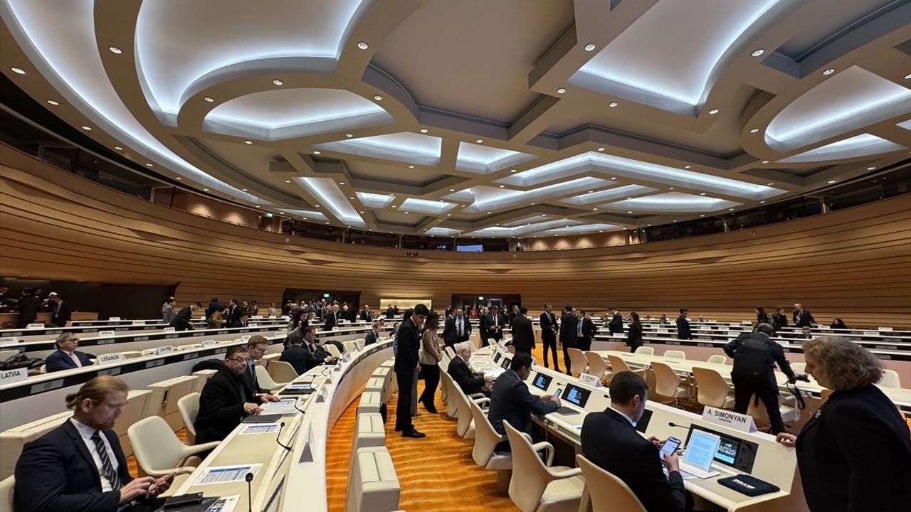 Bakan Uraloğlu, BM İç Ulaşım Komitesi'nde Ulaştırma Sistemleri Üzerine Konuştu