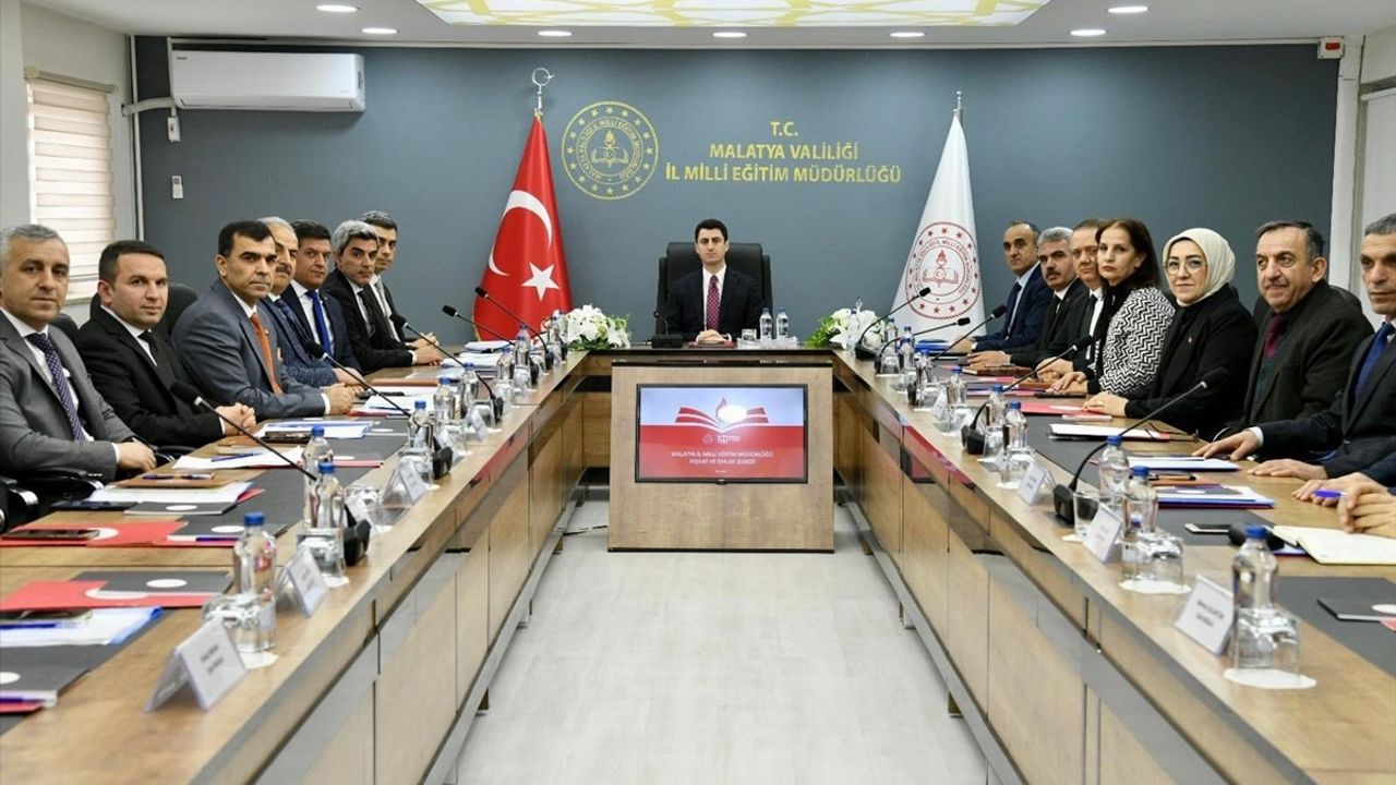 Bakan Yardımcısı Macit, Malatya'da Eğitim Altyapısını İnceledi