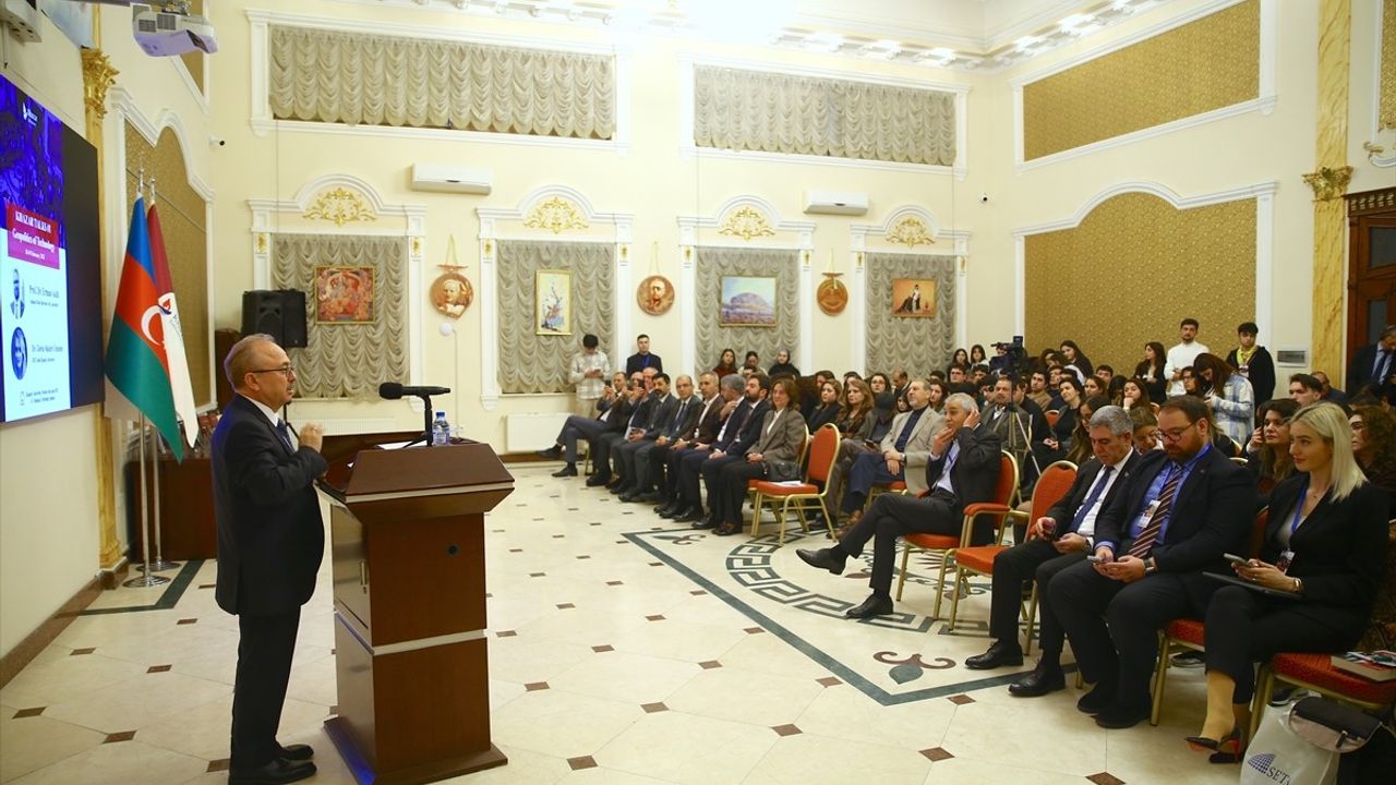 Bakü'de Yapay Zeka ve Teknoloji Jeopolitiği Üzerine Söyleşi Düzenlendi