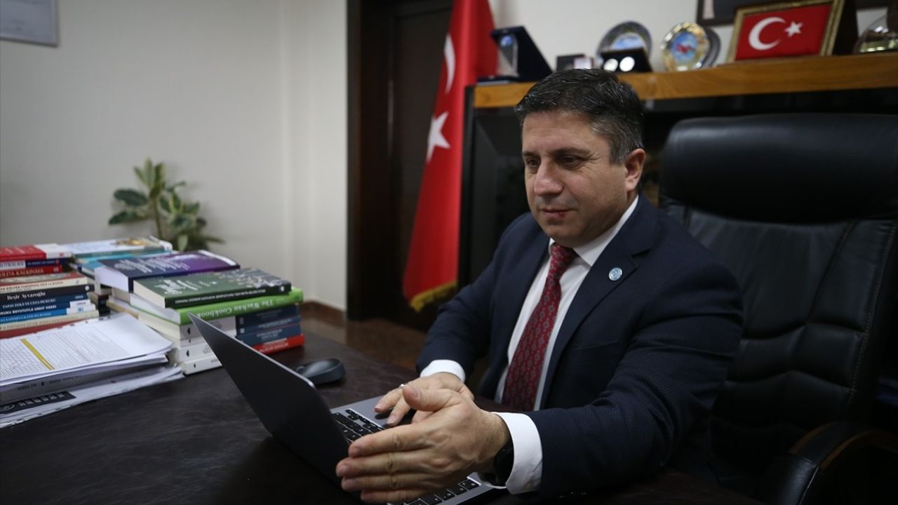 BAÜN Rektörü Yücel Oğurlu, 'Yılın Kareleri' Oylamasında Oy Kullandı