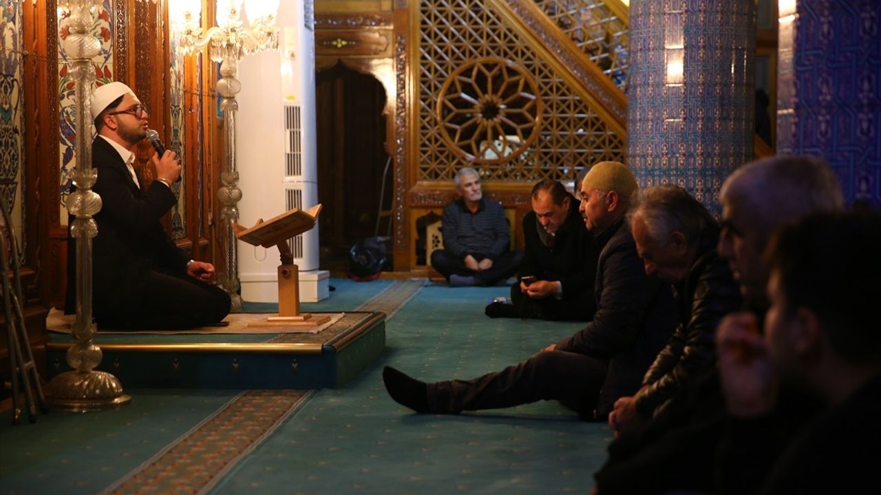 Berat Kandili Adana, Mersin, Hatay ve Osmaniye'de Coşkuyla Kutlandı