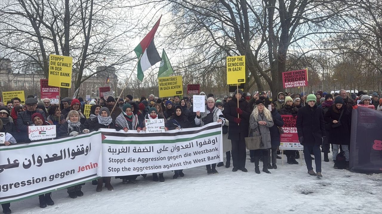 Berlin'de Filistin'e Destek Gösterisi: Protestolar Yükseliyor