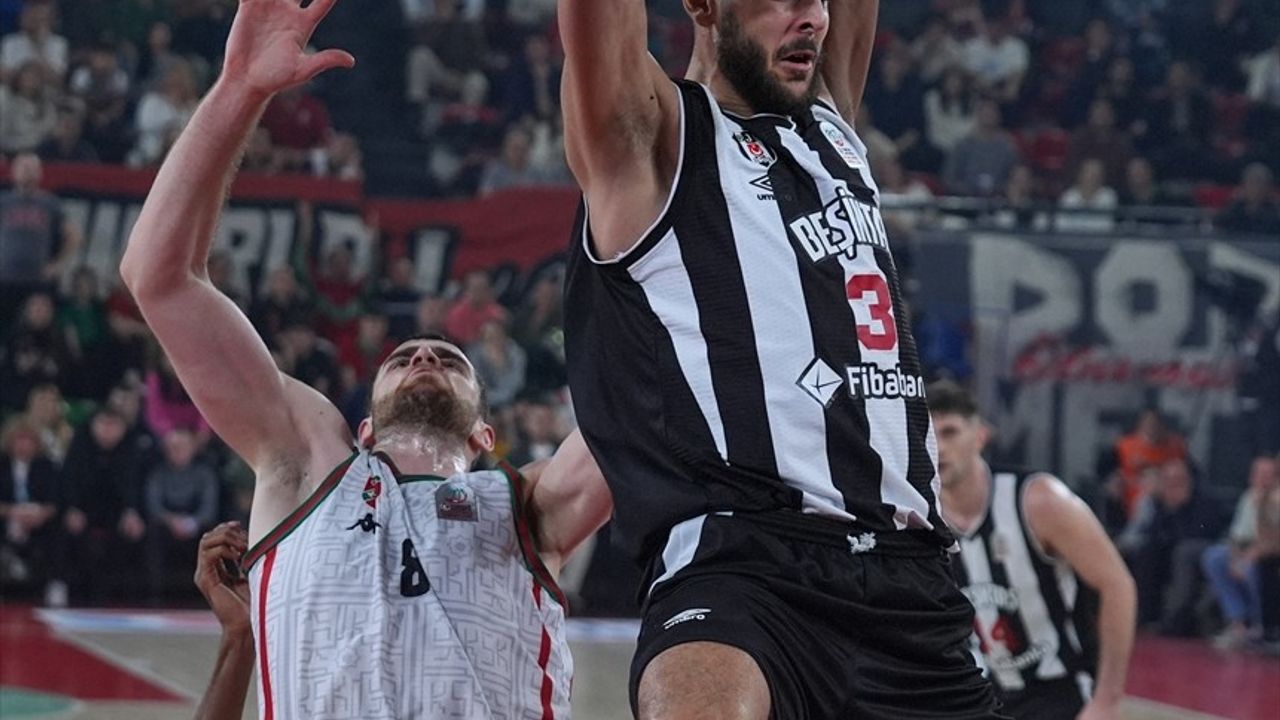 Beşiktaş Fibabanka, Karşıyaka'yı Deplasmanda Mağlup Etti