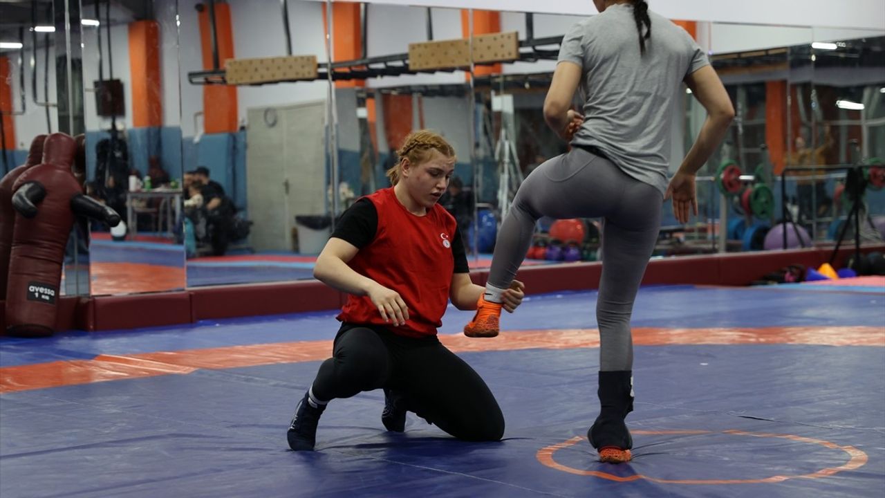 Beyza Nur Akkuş: Milli Güreşçinin Yeni Hedefi Olimpiyatlar