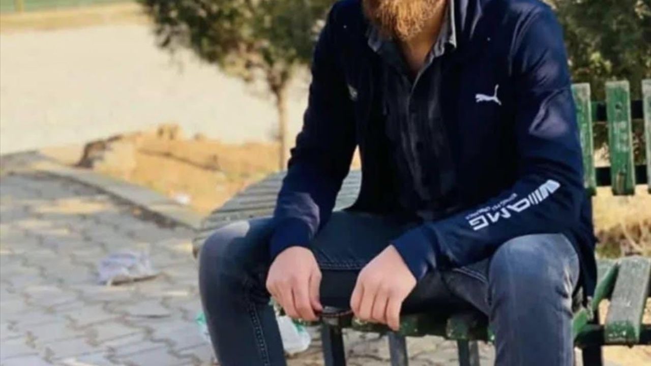 Bingöl'de Otobüs Kazasında Hayatını Kaybeden 4 Üniversiteli Genç Toprağa Verildi