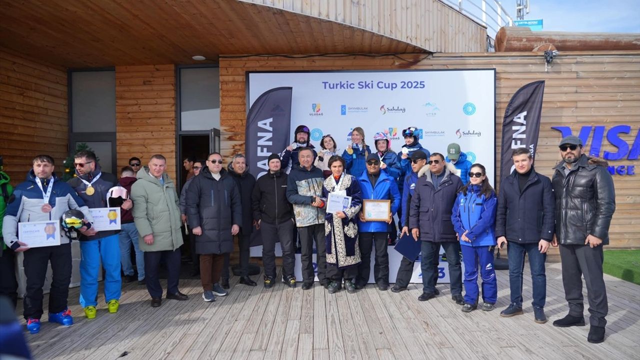 Birinci Türk Kayak Kupası Özbekistan'da Heyecan Verdi
