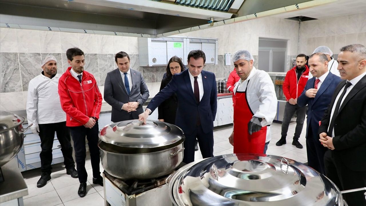 Bitlis'te Ramazan'da 4 Bin Kişiye İftar Hizmeti