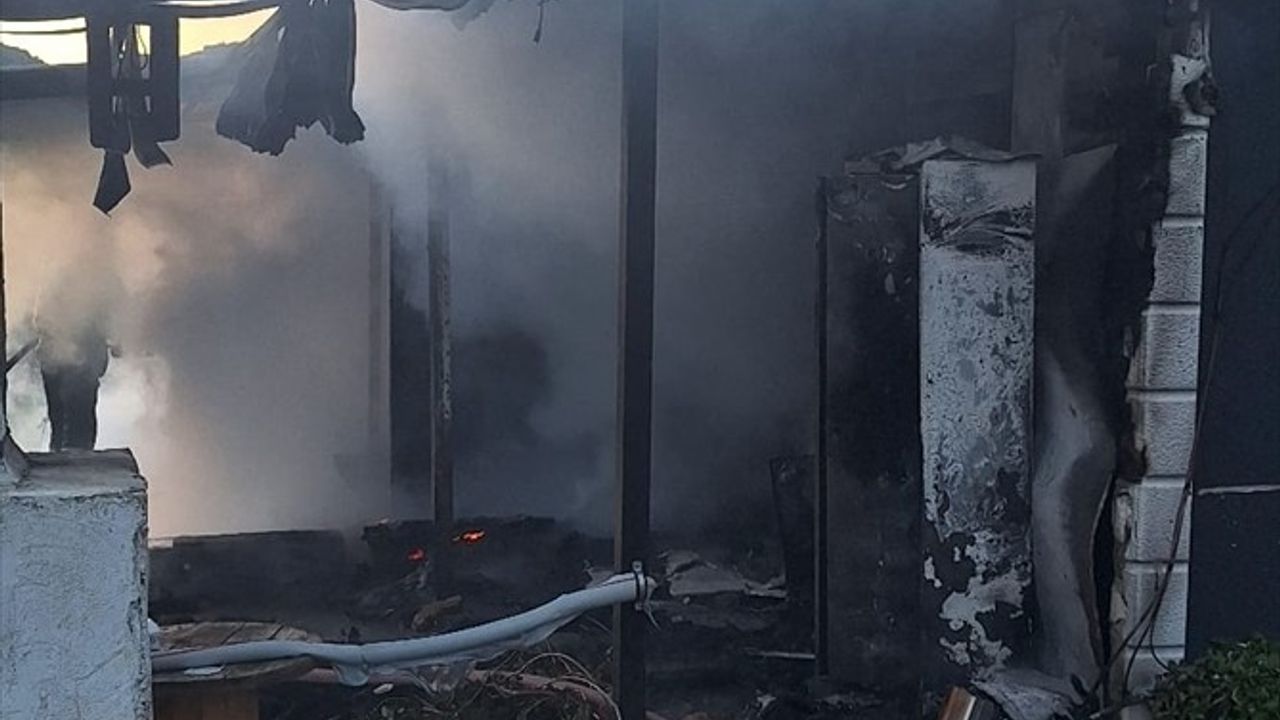 Bodrum'da Prefabrik Evde Yangın: İtfaiye Hızla Müdahale Etti