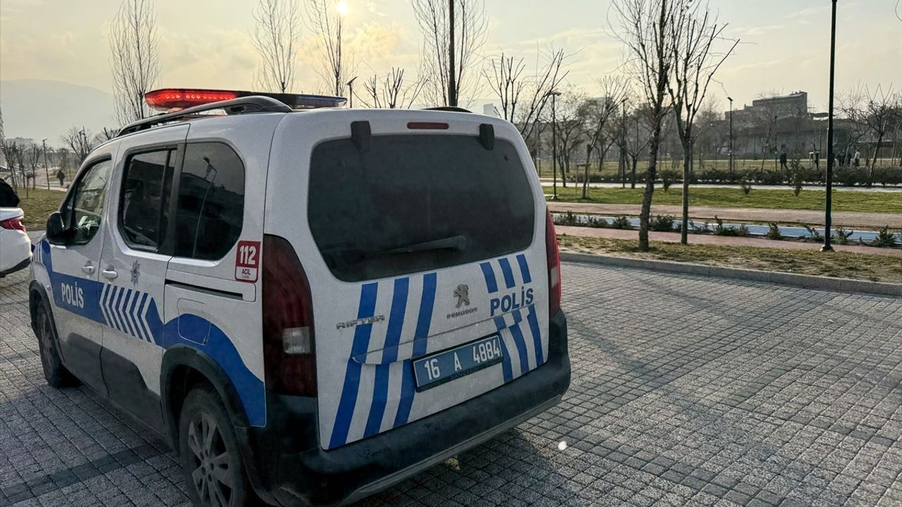 Bursa'da Kavga Olayında Güvenlik Görevlisi Yaralandı