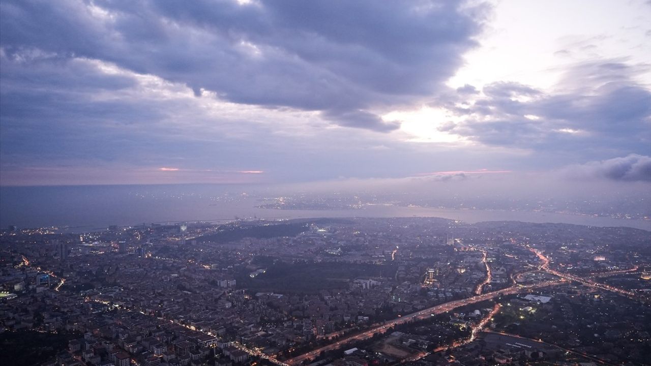 Çamlıca Kulesi'nde Ramazan İçin Hilal Gözlemi Yapıldı