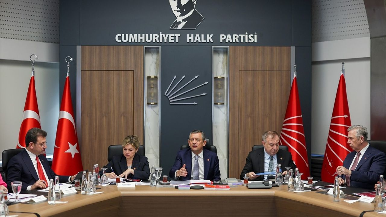 CHP Genel Başkanı Özgür Özel, SODEMBEK Toplantısına Başkanlık Etti