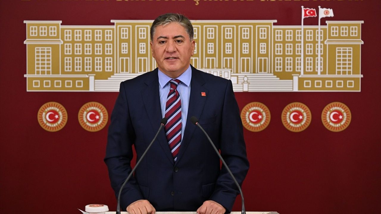 CHP'li Murat Emir, Merkez Bankası'nın Enflasyon Hedefini Sert Dille Eleştirdi