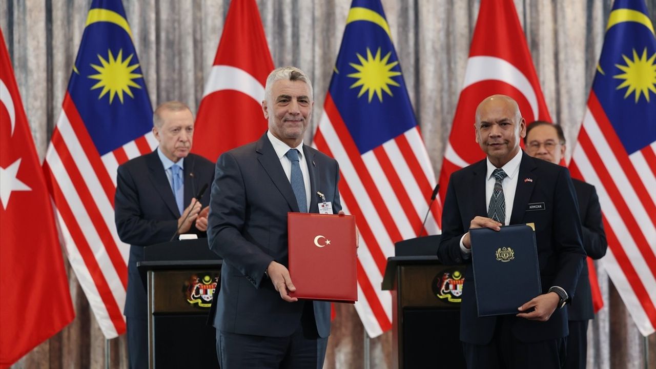 Cumhurbaşkanı Erdoğan'dan Türkiye-Malezya İlişkilerine Güçlü Destek: Ticaret Hacmi 10 Milyar Dolar Olacak