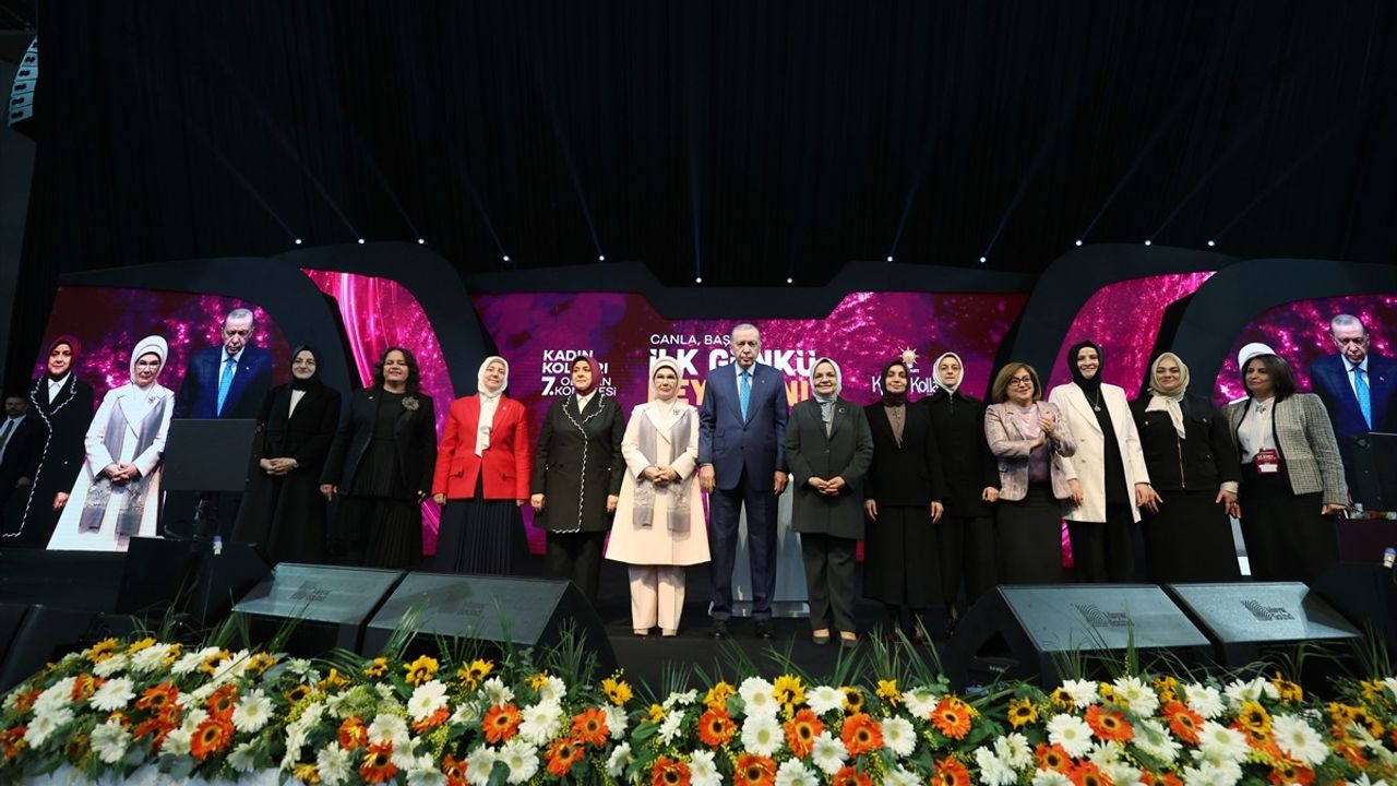 Cumhurbaşkanı Erdoğan Kadın Kolları Kongresi'nde Kadınların Güçlendirilmesi Üzerine Vurgu Yaptı