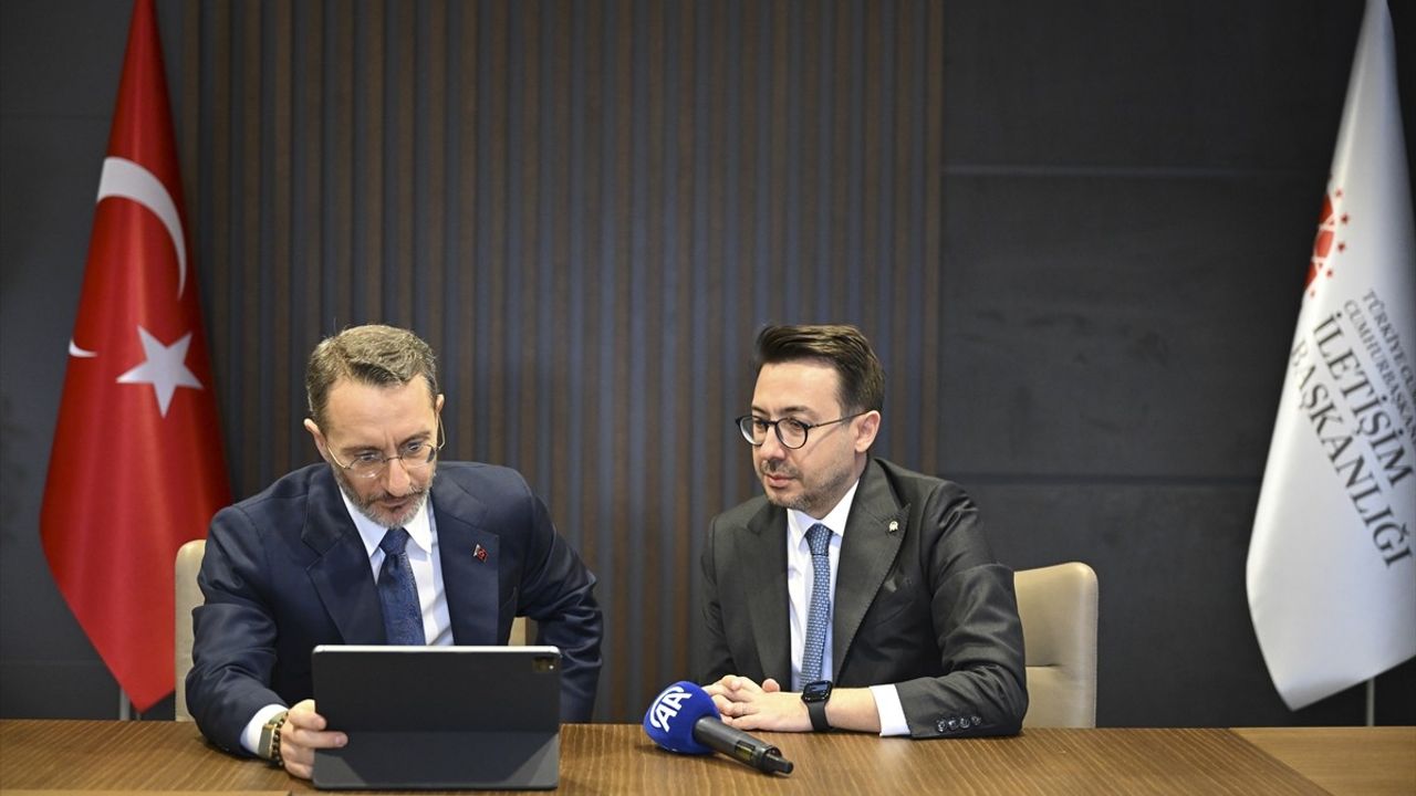 Cumhurbaşkanlığı İletişim Başkanı Altun'dan AA'ya Destek: 'Yılın Kareleri Marka Haline Geldi' 