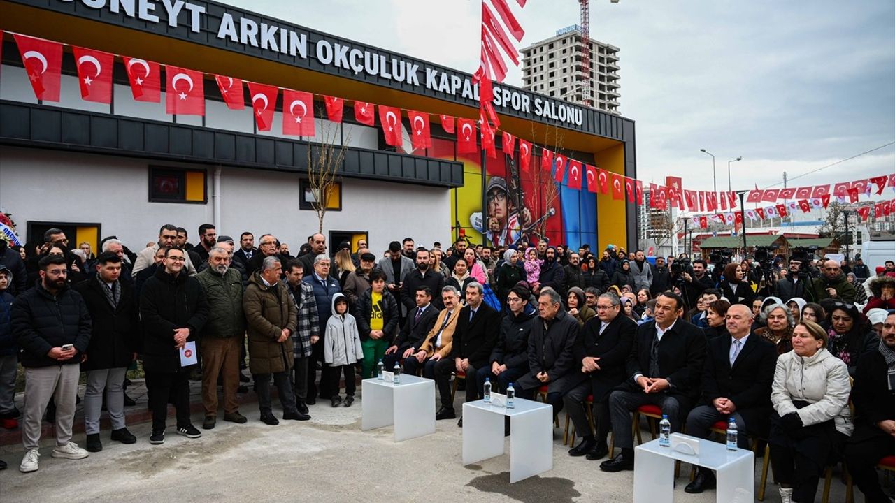 Cüneyt Arkın Okçuluk Spor Salonu Açıldı!