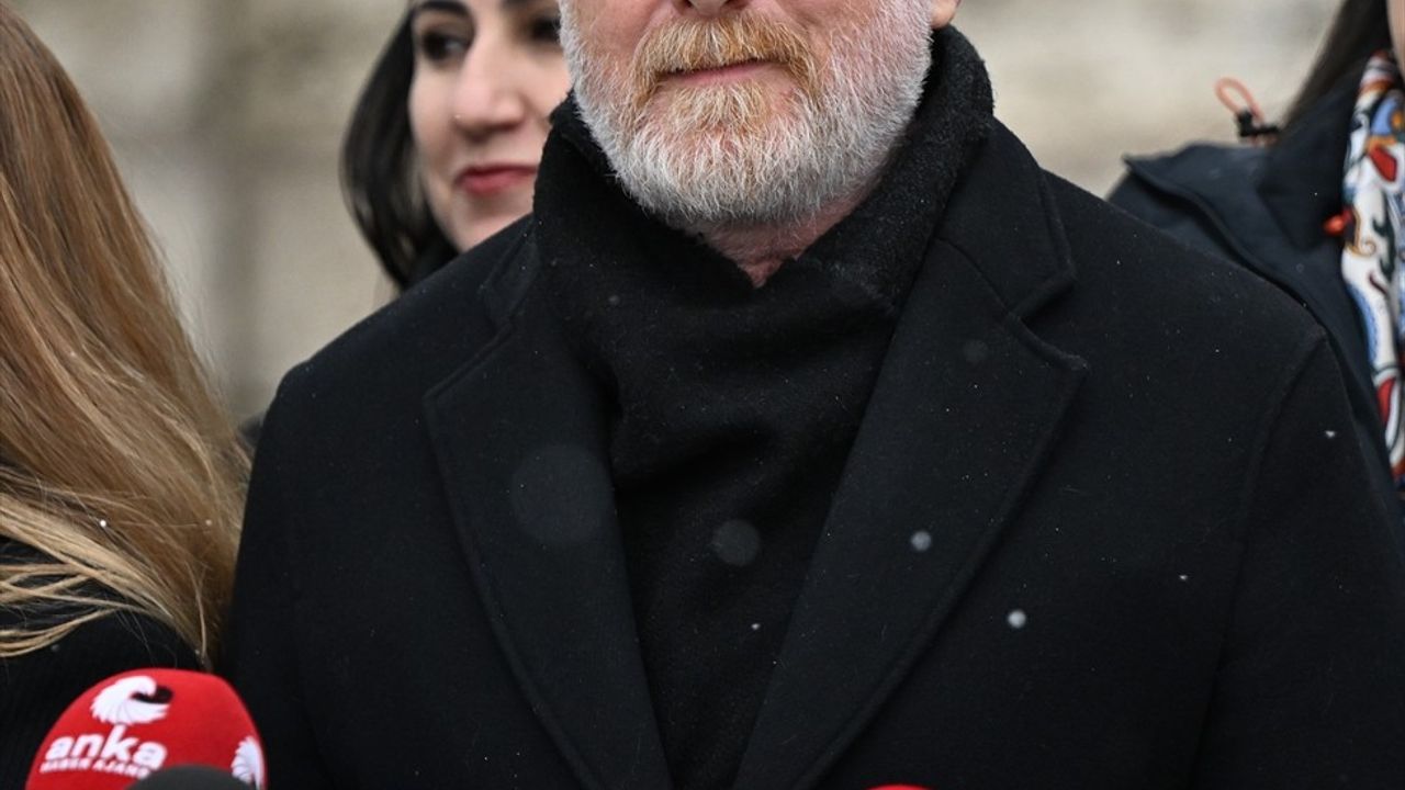 DEM Parti, Belediyelere Yapılan Görevlendirmelere Karşı Kanun Teklifi Talep Etti