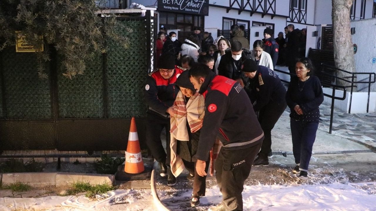 Denizli'de Özel Engelli Bakım Merkezinde Yangın: 1 Kişi Hastaneye Kaldırıldı