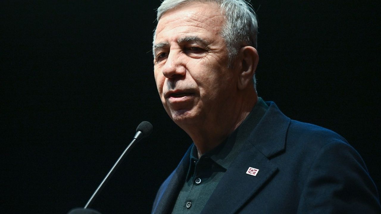 Dervişoğlu: Türk Milliyetçileri Olarak Türkiye'yi Uyandırmalıyız!