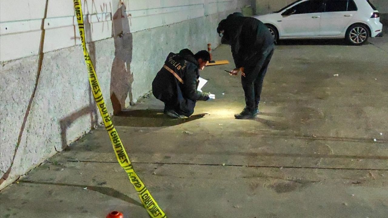 Diyarbakır'da Düğün Salonunda Silahlı ve Bıçaklı Kavga: 3 Yaralı