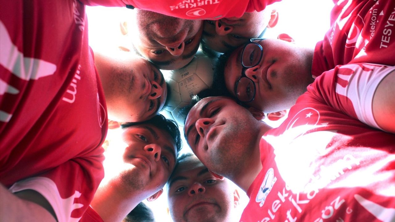 Down Sendromlular Futsal Milli Takımı Avrupa Şampiyonası İçin Hazırlanıyor