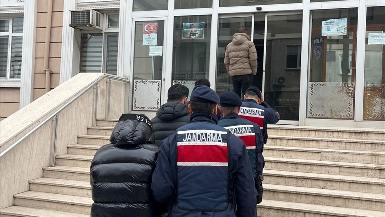Edirne'de 3 Suç Şüphelisi Yunanistan'a Kaçarken Yakalandı