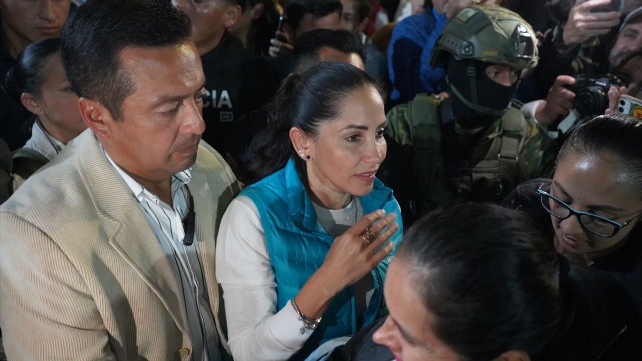 Ekvador'da Başkanlık Seçimlerinde Noboa Önde Gidiyor