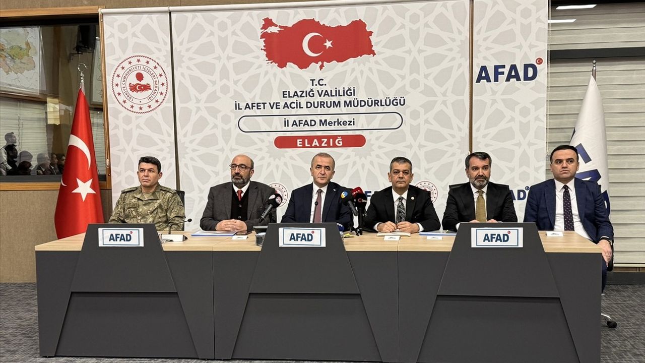 Elazığ'da 6 Şubat Depremleri İçin Anma Programı Düzenlendi