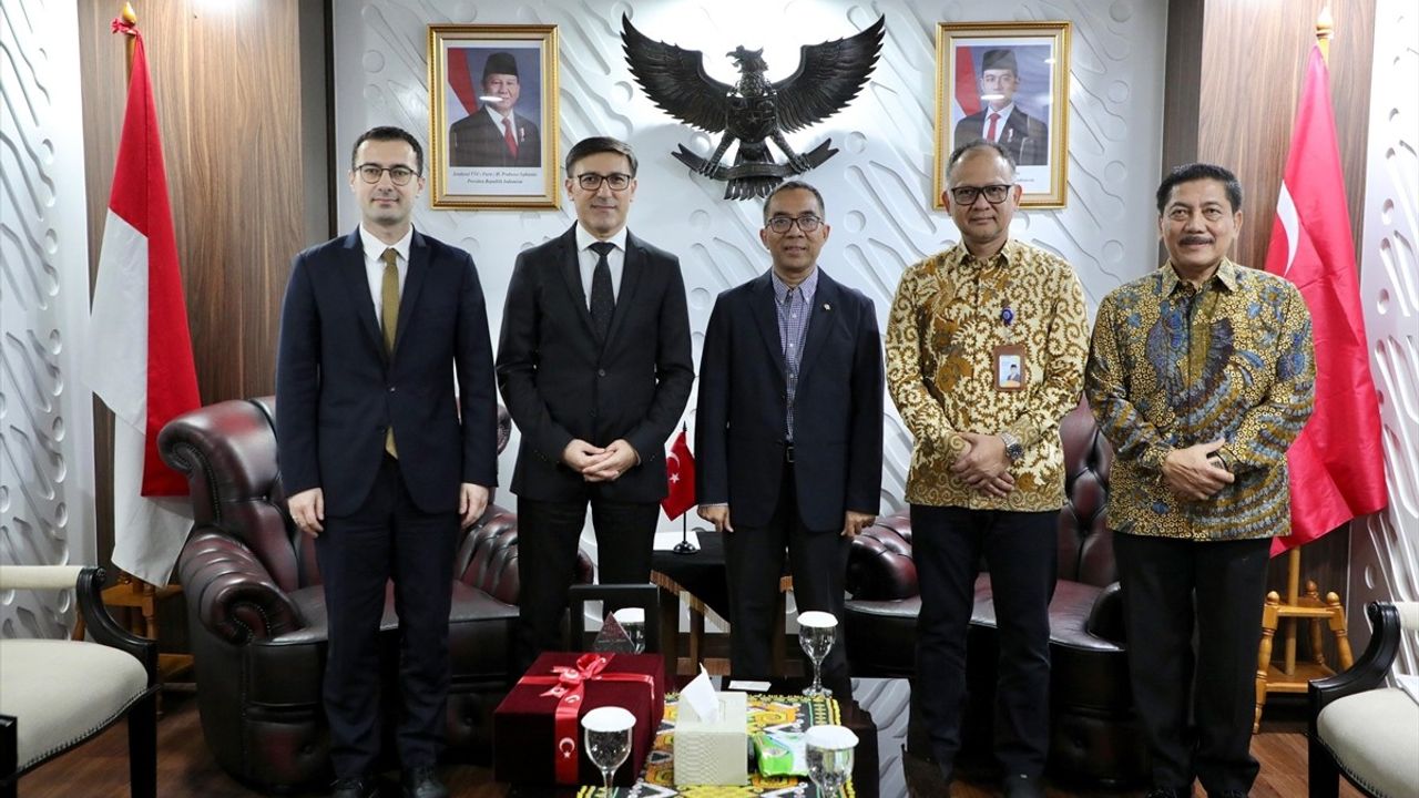 Endonezya'da Türkoloji Bölümü Açılması ve TEKNOFEST için İlk Adımlar Atıldı