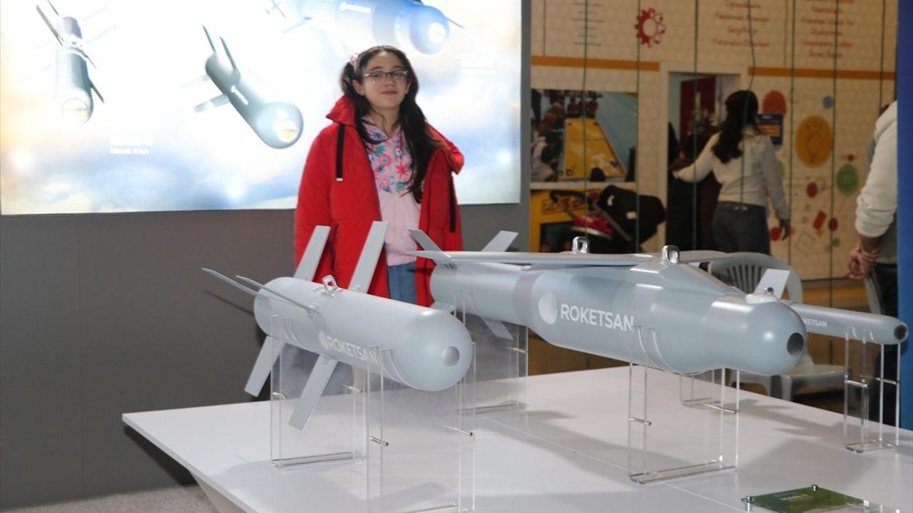 Erzurum'da Kış Bilim Festivali Teknoloji Atölyeleri ile Başladı