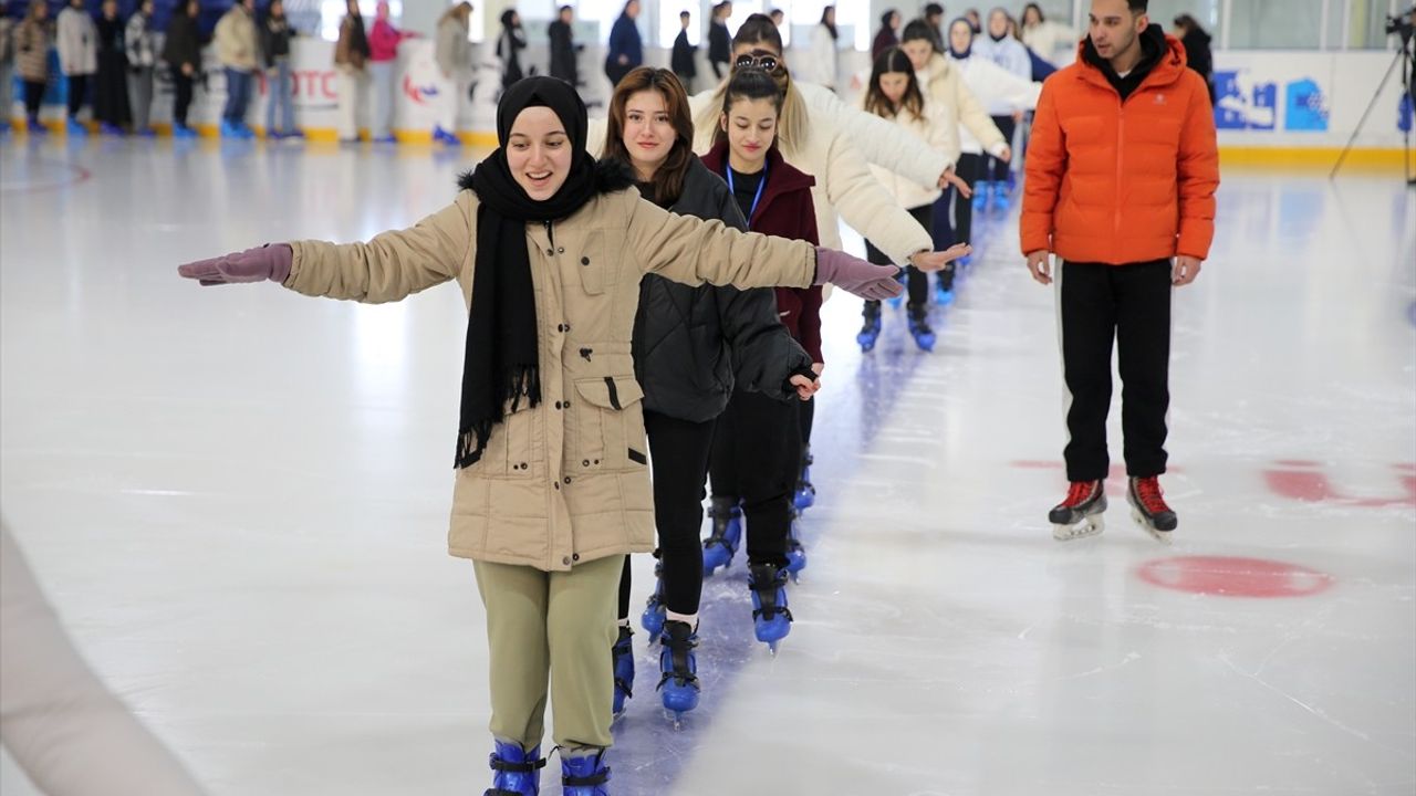 Erzurum'da Kış Sporları Kampı: Gençler İlk Kez Dolu Dolu Bir Deneyim Yaşıyor