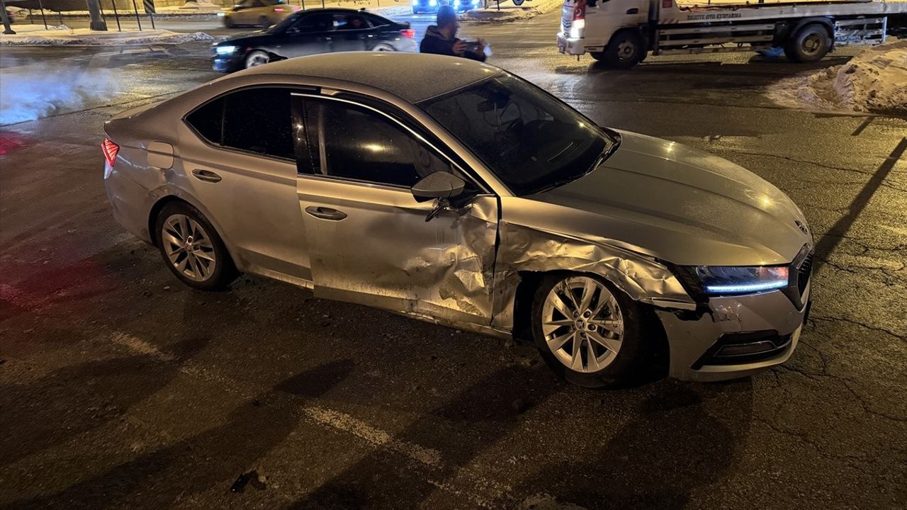 Erzurum'da Trafik Kazası: 7 Yaralı